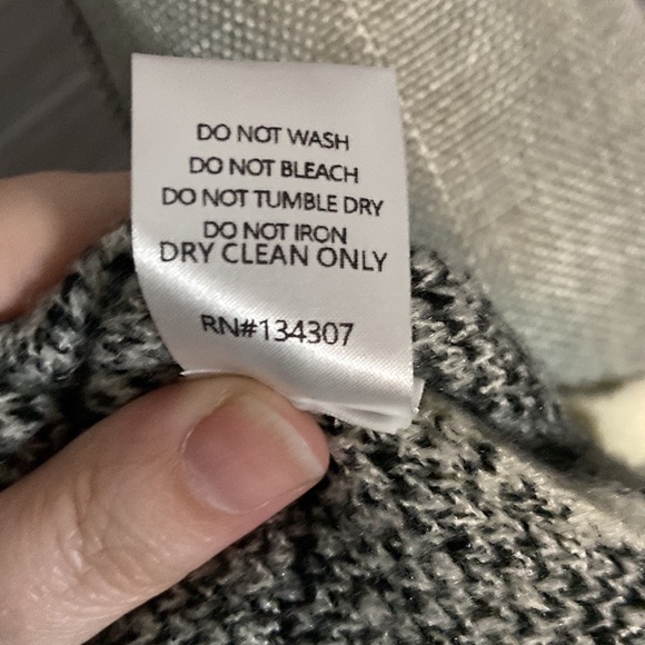 Lumiere cowl neck sweater sz M - Picture 8 of 8